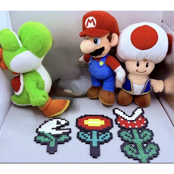 Super Mario Bros Plush Lot Of 6 Mario Toad Green Yoshi Rare Art 2010 - Picture 2 of 16